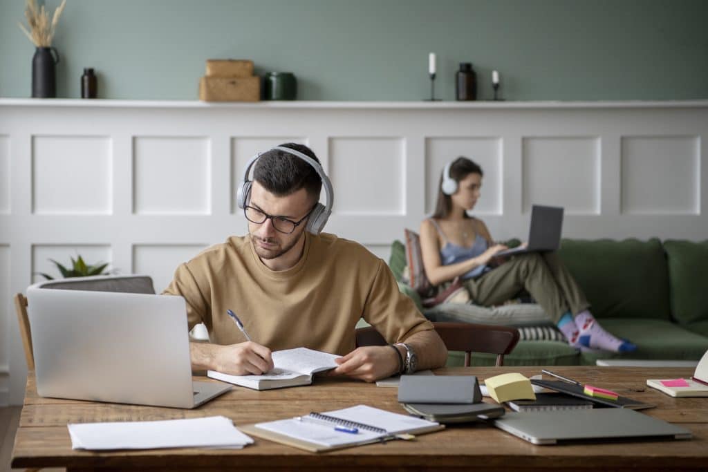 How online classes affect student engagement