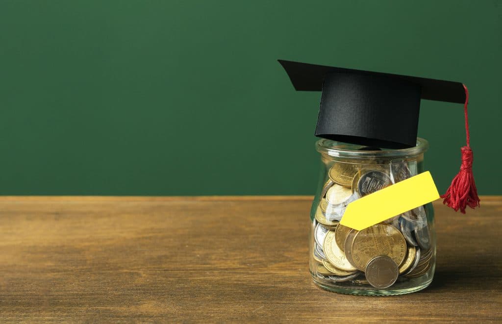 College Savings Plans 2026: 529 vs. Coverdell ESAs